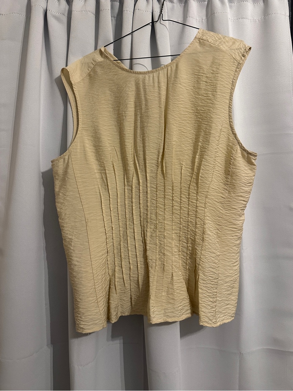 Anthropologie Della Pleated Cream Women's Shell NWT